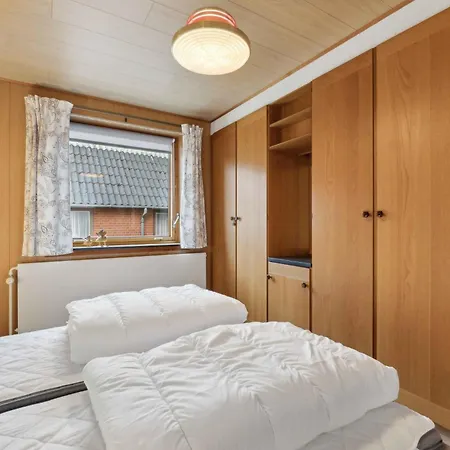 בית נופש Spacious Near The