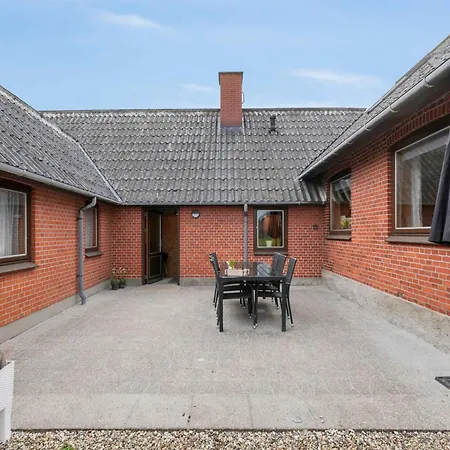 Spacious Near The Tatil Evi *